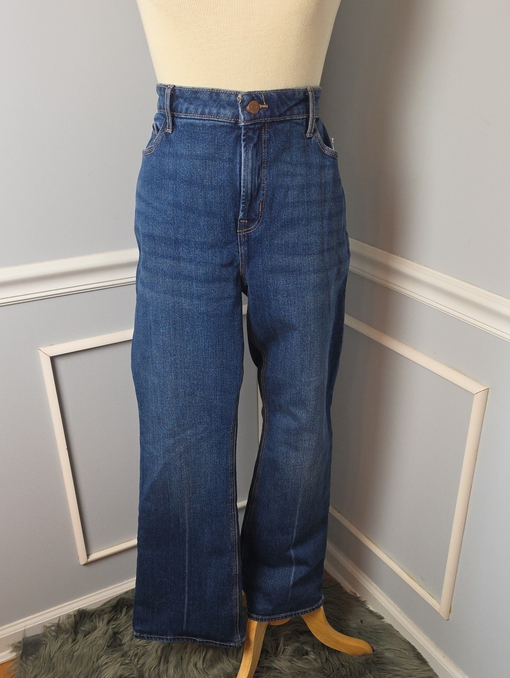 OLD NAVY Extra High Rise Medium Wash Stretch Wide Leg‎ Flare Retro Jeans 14 NEW